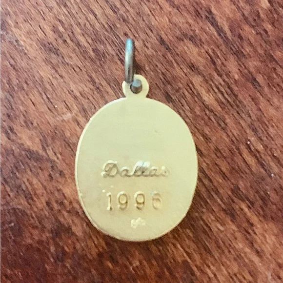 1996 Tri Delta charm from Convention in Dallas - Picture 2 of 3
